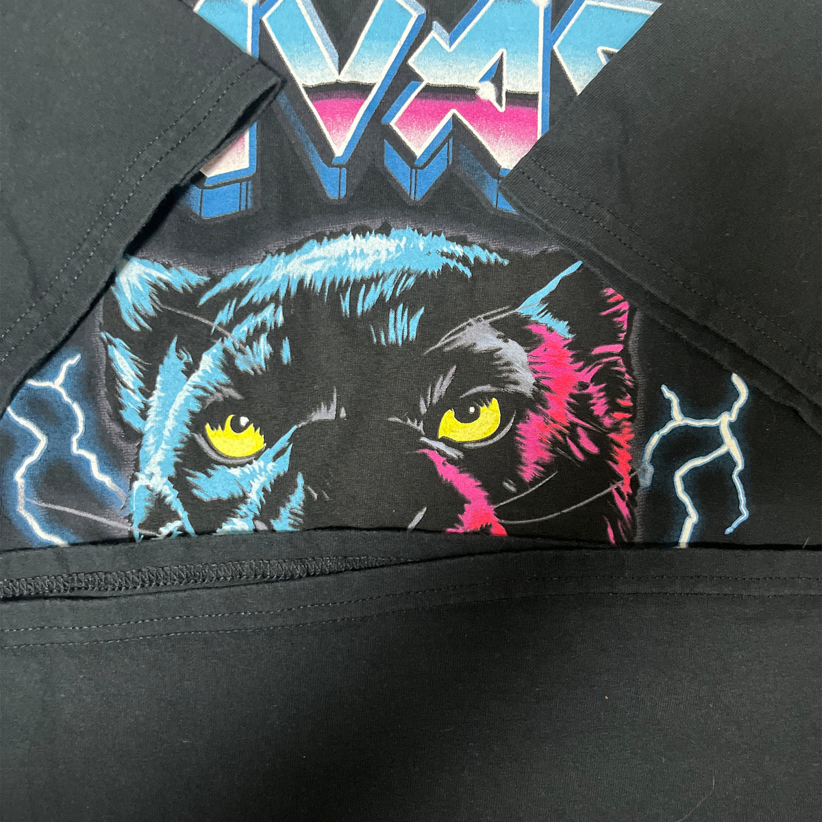 ◾️D.O.M. Savage Neon Panther Graphic T-Shirt
