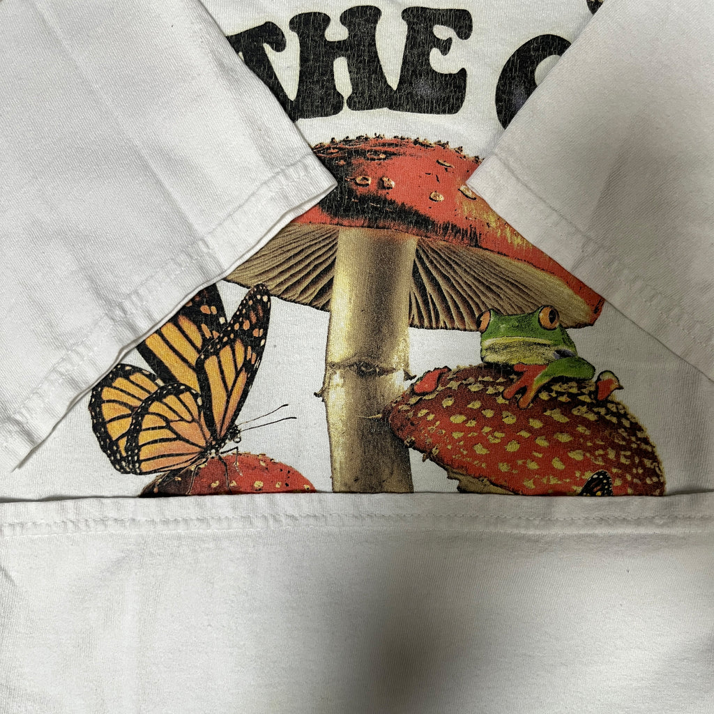 ◾️D.O.M. See The Good In All Things Mushroom Graphic T-Shirt