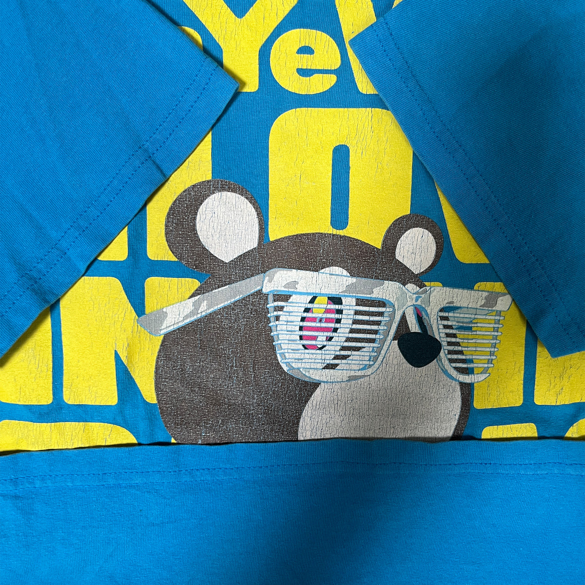 ◾️07 Kanye West x Takashi Murakami Glow in the Dark Tour Vintage T-Shirt